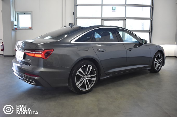 AUDI A6 40 2.0 TDI quattro ultra S tronic Business Sport